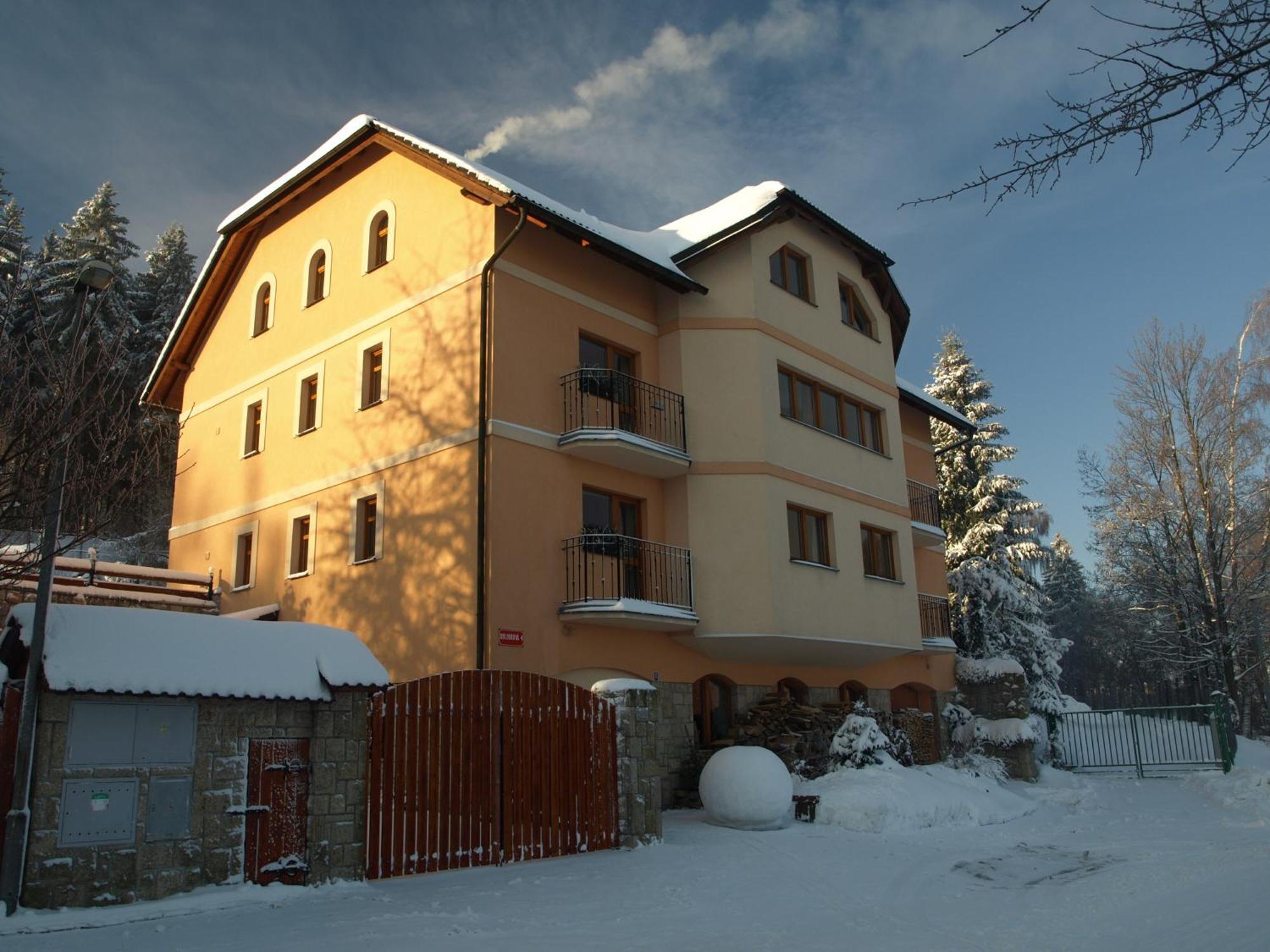 Pension Kral Jablonec nad Nisou Eksteriør bilde