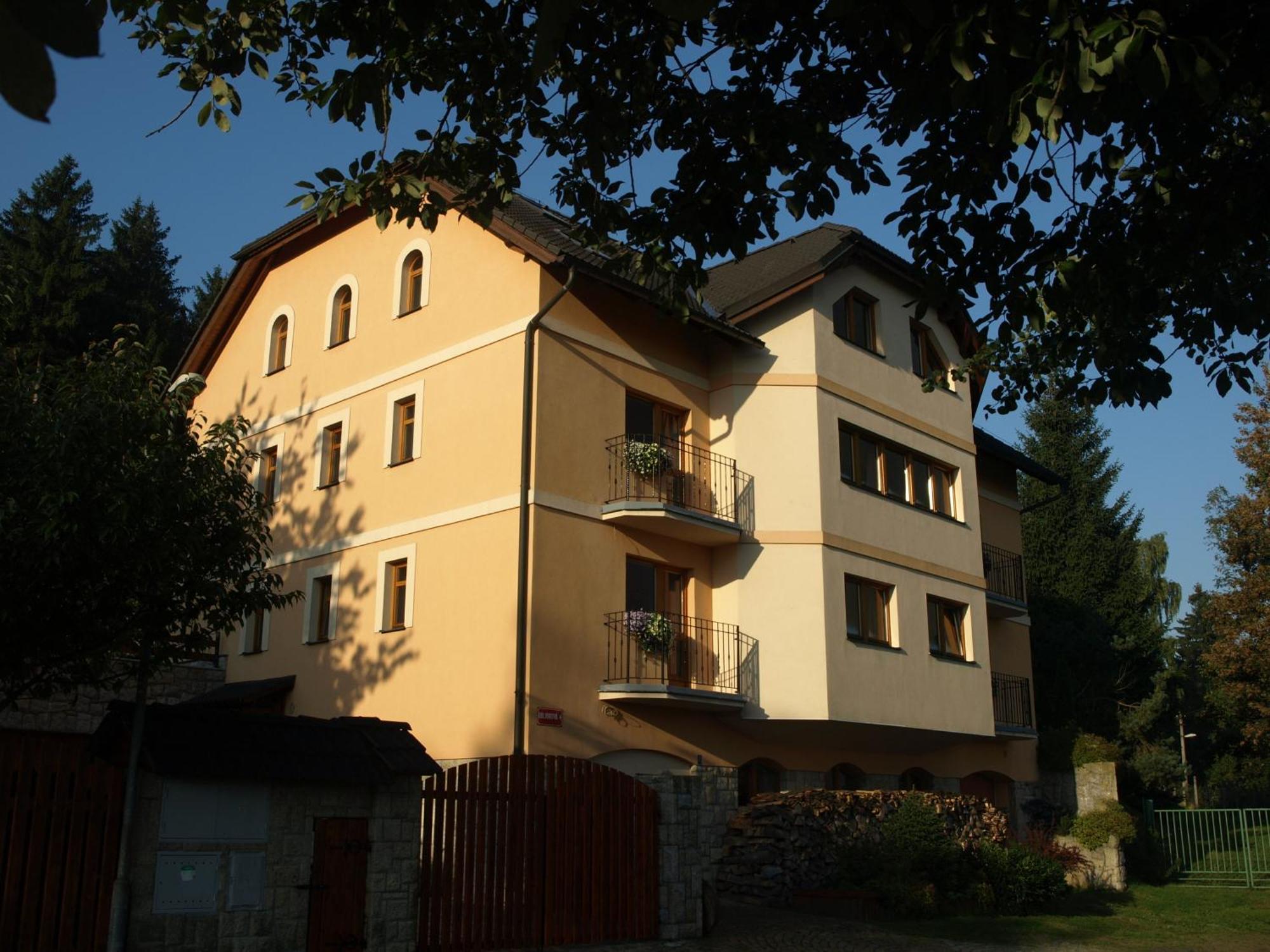 Pension Kral Jablonec nad Nisou Eksteriør bilde